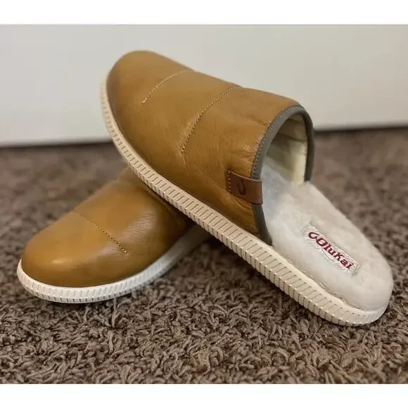 OluKai Mua ’Ili Men’s Leather Slip-On Slippers 11 Shearling Lined Tan Brown